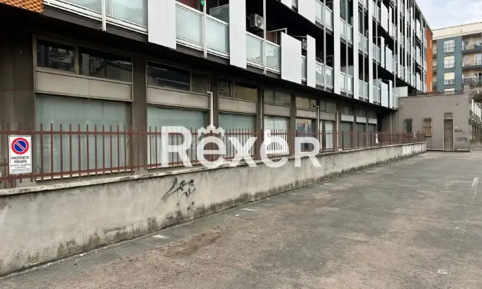 Rexer-BOLLATE-Bollate-Centro-Via-Matteotti-Negozio-attualmente-locato-mq-con-doppia-esposizione-Zonecomuni