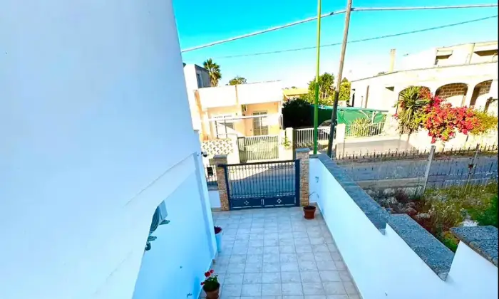 Rexer-Nard-Villa-in-vendita-in-via-Isole-Tremiti-SantIsidoro-Nard-Terrazzo