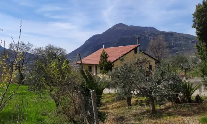 Rexer-Cerreto-Sannita-Villa-nel-verde-Terrazzo