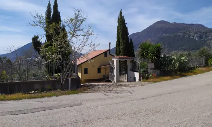 Rexer-Cerreto-Sannita-Villa-nel-verde-Terrazzo