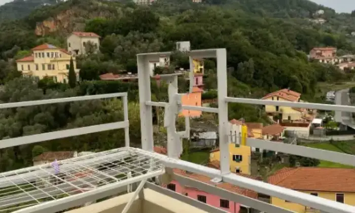 Rexer-Arcola-Attico-in-vendita-in-via-Provinciale-Arcola-Romito-Magra-Terrazzo
