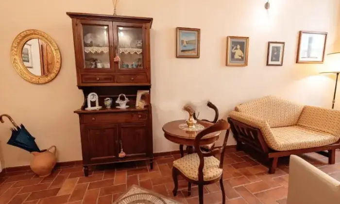Rexer-Citt-della-Pieve-Trilocale-in-vendita-in-via-Veneto-Citt-della-Pieve-Salone