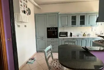 Rexer-Gattinara-Trilocale-in-vendita-in-viale-Dante-Alighieri-a-Gattinara-Cucina