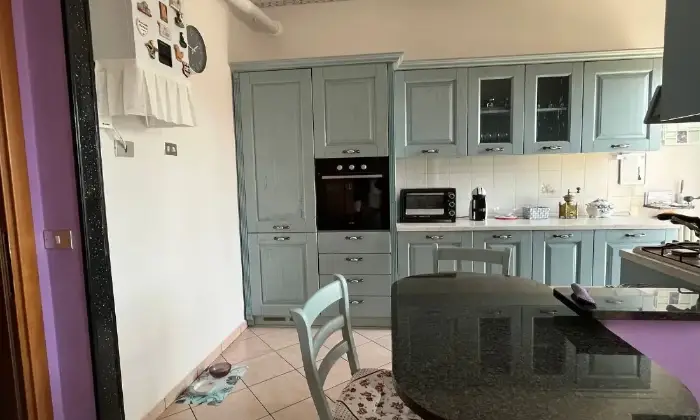 Rexer-Gattinara-Trilocale-in-vendita-in-viale-Dante-Alighieri-a-Gattinara-Cucina