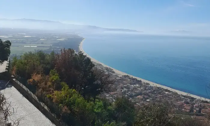 Rexer-Nicotera-Vendo-appartamento-da-ristrutturare-al-terzo-piano-a-Nicotera-Terrazzo