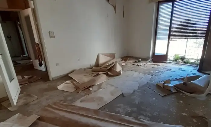 Rexer-Nicotera-Vendo-appartamento-da-ristrutturare-al-terzo-piano-a-Nicotera-Altro