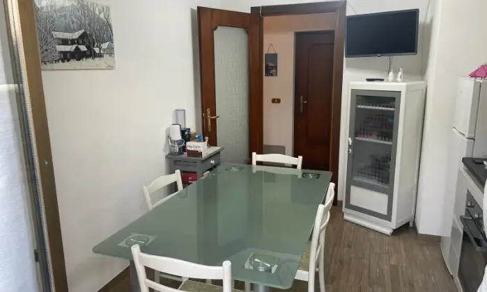 Rexer-Vallerotonda-Casa-di-paese-in-vendita-in-via-San-Antuono-Cucina