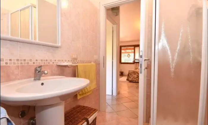 Rexer-Aglientu-Villetta-in-vendita-in-via-Mannucciu-a-Rena-Majore-Bagno