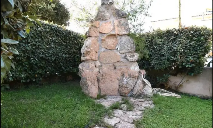 Rexer-Aglientu-Villetta-in-vendita-in-via-Mannucciu-a-Rena-Majore-Giardino