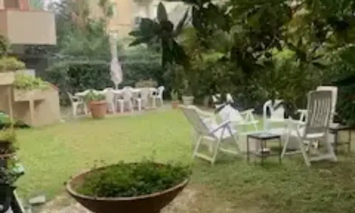 Rexer-Massa-grande-appartamento-centro-marina-di-massa-giardino-esclusivo-vicinissimo-mare-Giardino