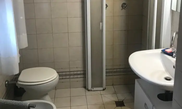 Rexer-Massa-grande-appartamento-centro-marina-di-massa-giardino-esclusivo-vicinissimo-mare-Bagno