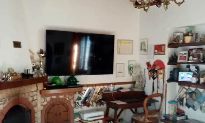 Rexer-Murlo-Vendesi-appartamento-in-via-Roma-a-Vescovado-Murlo-SI-Altro