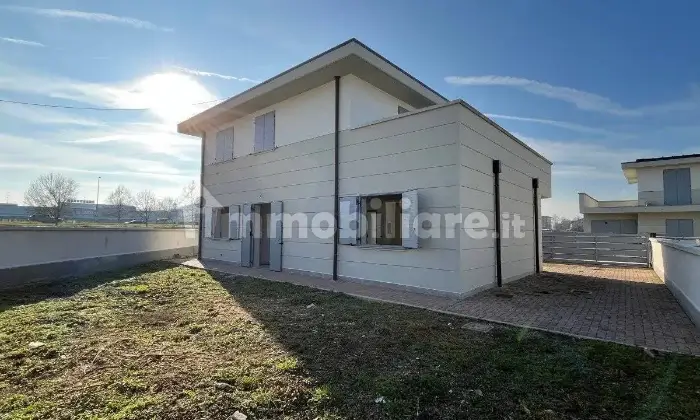 Rexer-Reggio-nellEmilia-Villa-Casa-indipendente-in-Via-Gorizia-Reggio-nellEmilia-Giardino