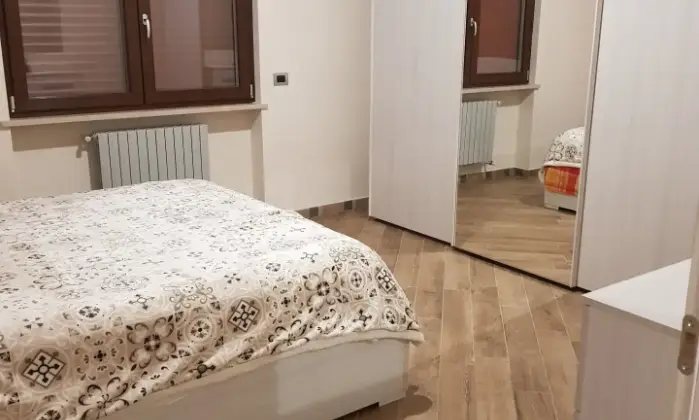 Rexer-Voghera-Appartamento-in-Via-Enrico-Gamalero-Voghera-Camera-da-letto-matrimoniale