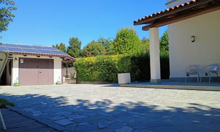 Rexer-La-Morra-Villa-con-piscina-nelle-Langhe-adibita-a-BB-Altro