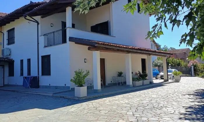 Rexer-La-Morra-Villa-con-piscina-nelle-Langhe-adibita-a-BB-Altro