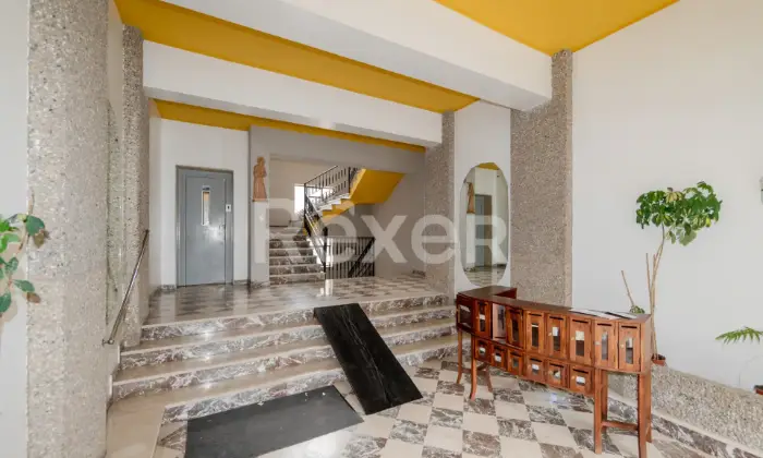 Rexer-Barcellona-Pozzo-di-Gotto-Spazioso-Appartamento-al-Primo-Piano-Altro