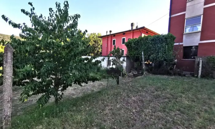 Rexer-Torgiano-Rustico-in-vendita-in-via-via-Erasmo-Trascurati-a-Torgiano-Giardino