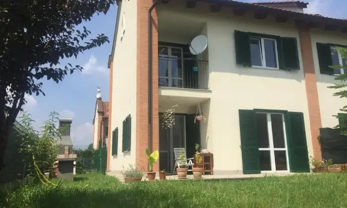 Rexer-Villanova-Canavese-Villetta-a-schiera-in-Via-San-Rocco-Villanova-Canavese-Giardino