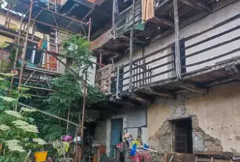 Rexer-BrovelloCarpugnino-Casa-con-giardino-e-cascina-terreno-Terrazzo