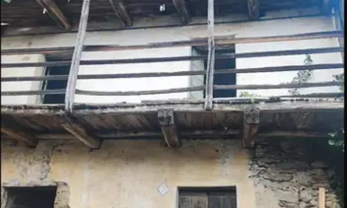 Rexer-BrovelloCarpugnino-Casa-con-giardino-e-cascina-terreno-Altro
