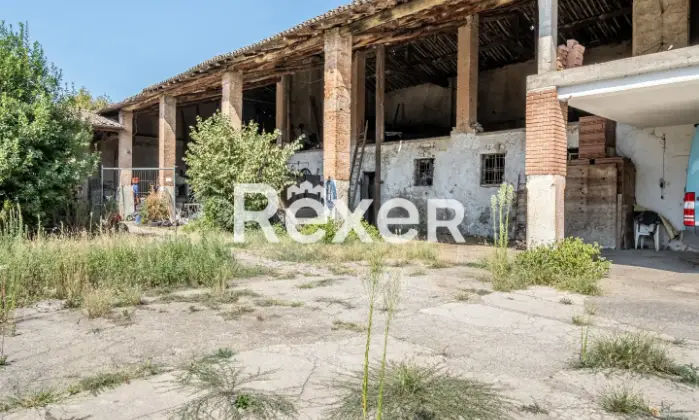Rexer-BRESCIA-Porzione-di-cascina-Giardino