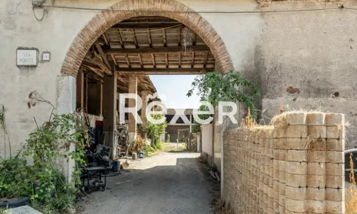Rexer-BRESCIA-Porzione-di-cascina-Terrazzo