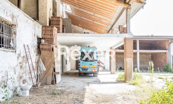 Rexer-BRESCIA-Porzione-di-cascina-Terrazzo