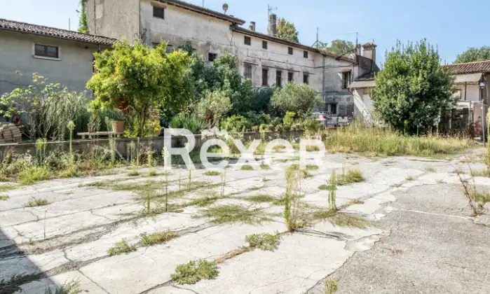 Rexer-BRESCIA-Porzione-di-cascina-Giardino