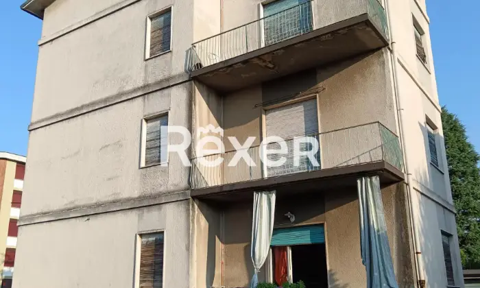 Rexer-SOVICO-Bilocale-attualmente-locato-con-possibilit-di-acquisto-box-auto-Terrazzo