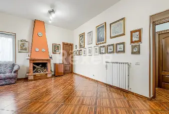 Rexer-Roma-Via-Italo-Torciello-Appartamento-mq-Altro