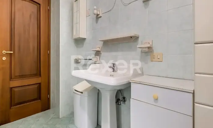Rexer-Roma-Via-Italo-Torciello-Appartamento-mq-Bagno