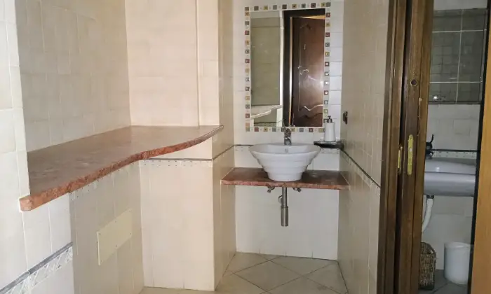 Rexer-Acqui-Terme-Palazzo-storico-con-locale-commerciale-e-tre-abitazioni-Altro