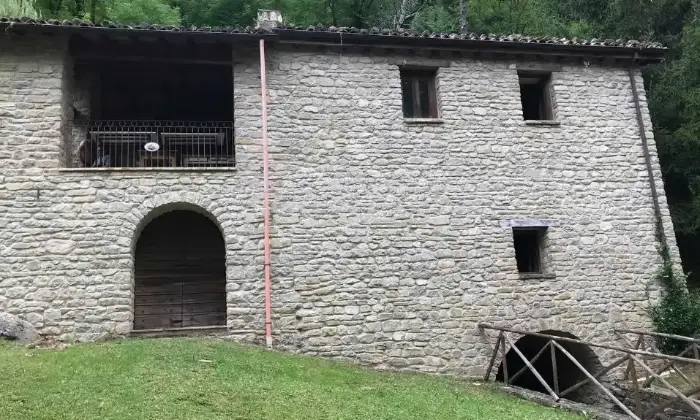 Rexer-Arsita-Mulino-ad-acqua-di-epoca-medioevale-con-annesso-casa-colonica-Giardino
