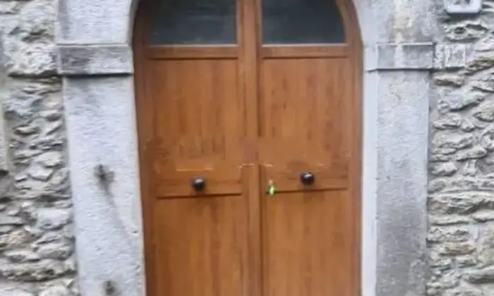 Rexer-Fivizzano-Appartamento-su-due-piani-in-vendita-in-via-Canale-Fivizzano-Altro