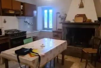 Rexer-Fivizzano-Appartamento-su-due-piani-in-vendita-in-via-Canale-Fivizzano-Altro