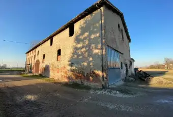 Rexer-San-Martino-in-Rio-Vendesi-casale-in-via-Gazzata-a-San-Martino-in-Rio-Giardino
