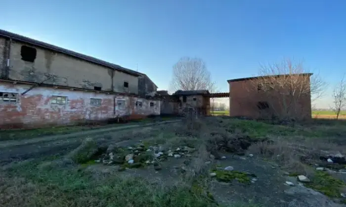 Rexer-San-Martino-in-Rio-Vendesi-casale-in-via-Gazzata-a-San-Martino-in-Rio-Giardino