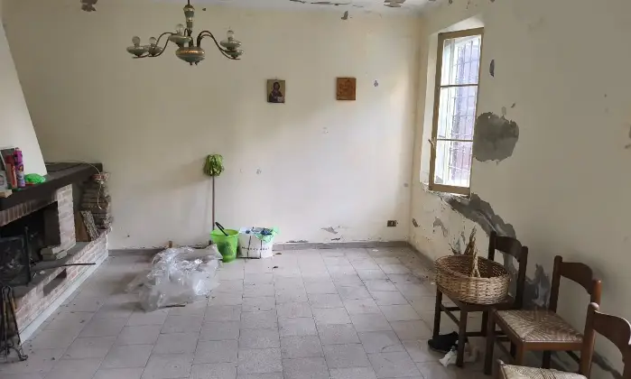 Rexer-San-Martino-in-Rio-Vendesi-casale-in-via-Gazzata-a-San-Martino-in-Rio-Altro