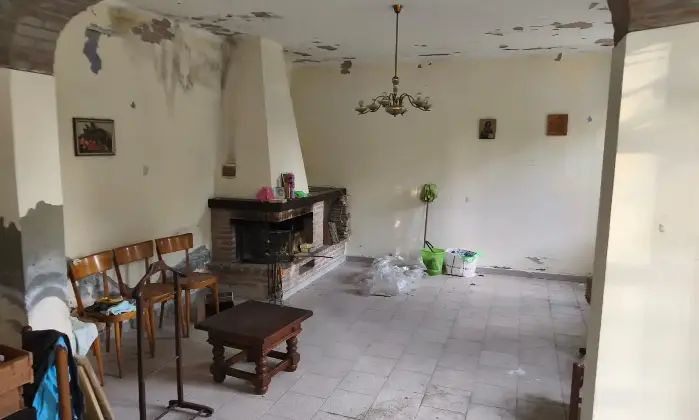 Rexer-San-Martino-in-Rio-Vendesi-casale-in-via-Gazzata-a-San-Martino-in-Rio-Altro