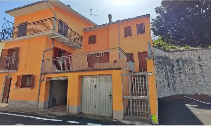 Rexer-Lucoli-Casa-di-paese-in-vendita-piazza-della-Beata-CristinaLucoli-Altro