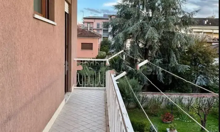 Rexer-Voghera-Trilocale-via-Enrico-Pozzoli-Voghera-Terrazzo