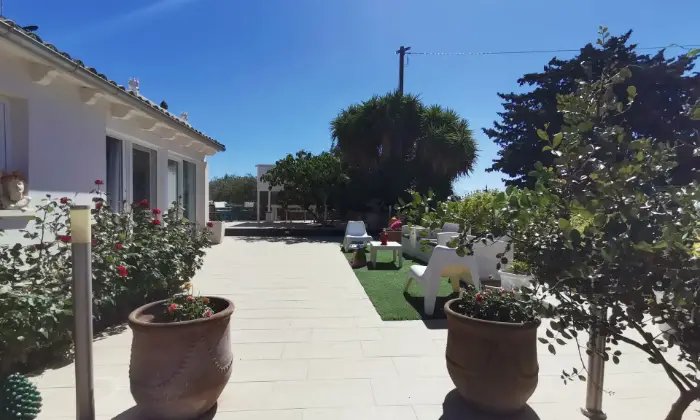 Rexer-Scicli-Villa-unifamiliare-in-contesto-residenziale-con-vista-mare-Giardino