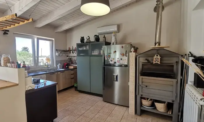 Rexer-Scicli-Villa-unifamiliare-in-contesto-residenziale-con-vista-mare-Cucina