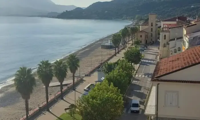 Rexer-Vibonati-Appartamento-su-due-piani-in-via-Carlo-Pisacane-a-Vibonati-Terrazzo