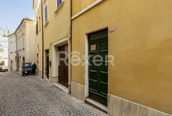 Rexer-Apiro-Terratetto-con-garage-da-ristrutturare-ad-Apiro-Altro