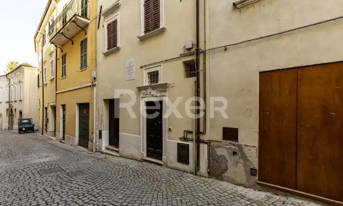 Rexer-Apiro-Terratetto-con-garage-da-ristrutturare-ad-Apiro-Altro