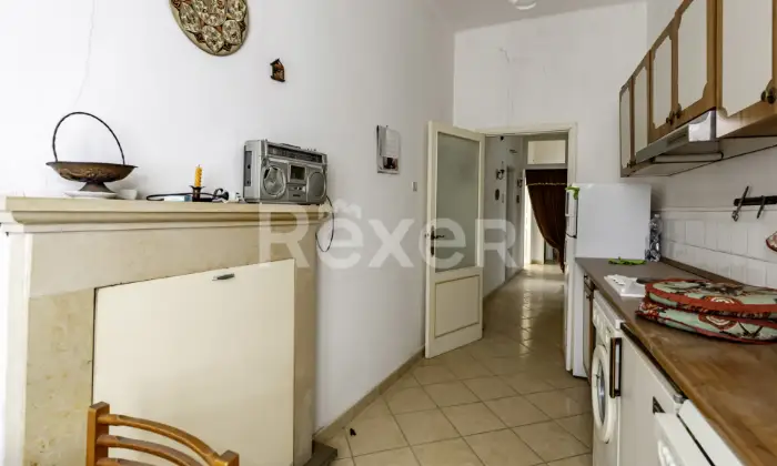 Rexer-Apiro-Terratetto-con-garage-da-ristrutturare-ad-Apiro-Altro