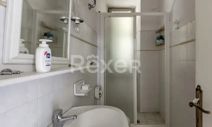 Rexer-Apiro-Terratetto-con-garage-da-ristrutturare-ad-Apiro-Altro