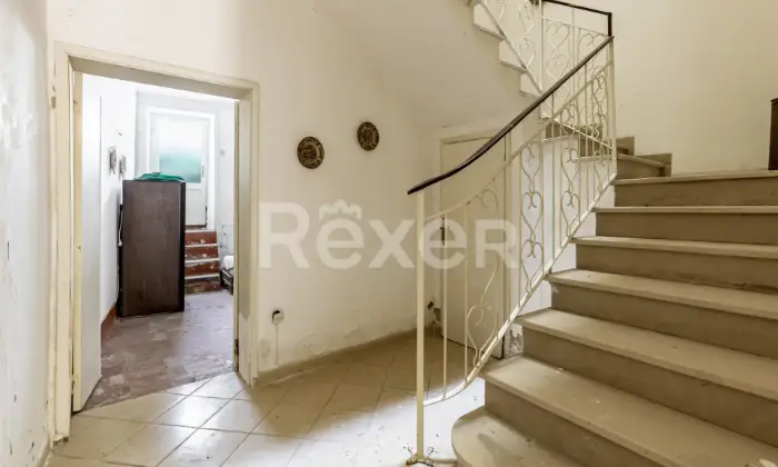 Rexer-Apiro-Terratetto-con-garage-da-ristrutturare-ad-Apiro-Altro